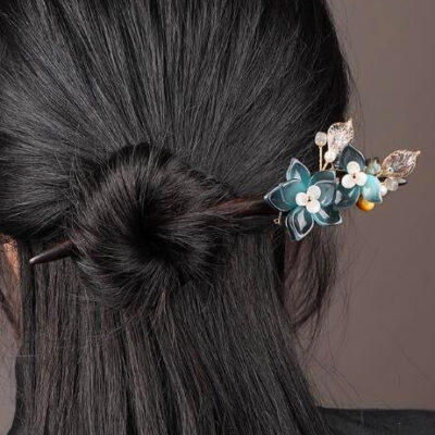 Wood 2 Black White Flower 2 Leaf Bead Hairpin