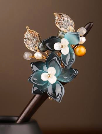 2BlackandWhiteFlowers2TreeLeafBeadsHairpin-Wood.jpg