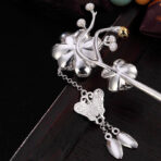 2WintersweetFlower4PearlButterflyTasselHairpin.jpg