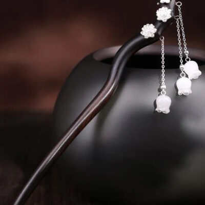 Wood 3 White Flower 3 Lily Tassel Hairpin