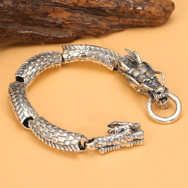 ChineseDragonClawBracelet.jpg ChineseDragonClawBracelet.jpg