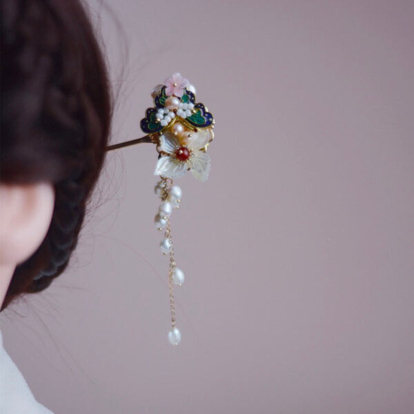 CloisonneButterflyWhiteFlowerPearlHairpin.jpg