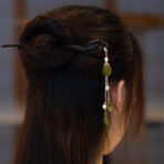 EbonyCloudPearlTasselHairpin.jpg