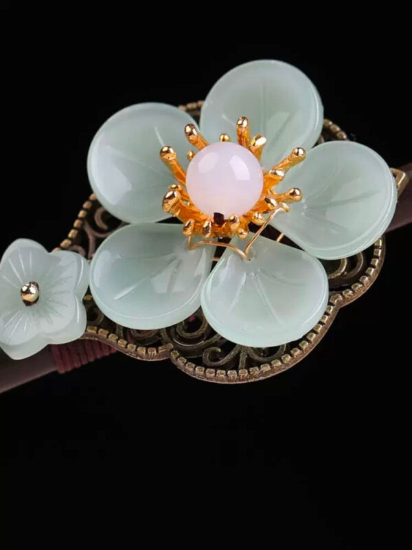 FlowerWhitePearlHairpin.jpg
