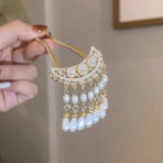 MoonPearlU-ShapedHairpinwith7ElegantTassels.jpg