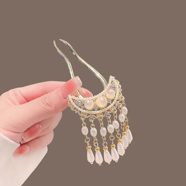 Moon_Pearl_U-Shaped_Hairpin_with_7_Tassels.jpg Moon_Pearl_U-Shaped_Hairpin_with_7_Tassels.jpg