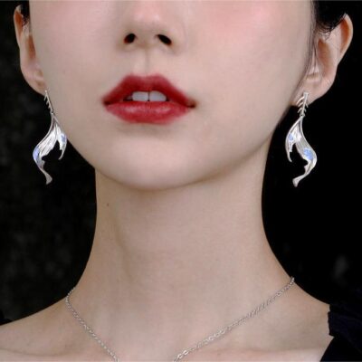 China-Chic Fishtail Fishbone Silver Earrings