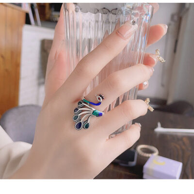 Vintage Dropping Gum Enamel Peacock Ring