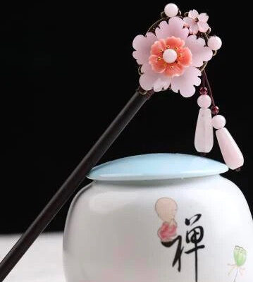 Wood Pink Flower 9 Bead Tassel Hairpin