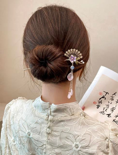 Pinkflowerpinkbeadtasselhairpin.jpg Pinkflowerpinkbeadtasselhairpin.jpg