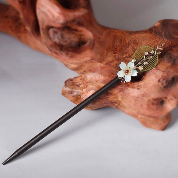 PipaWoodHairpin.jpg PipaWoodHairpin.jpg