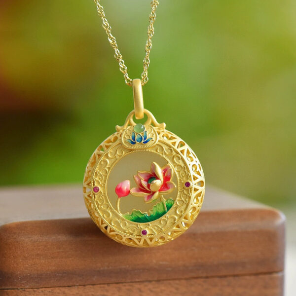 S925goldplatedsilveropenablelotussachetpendantwithnaturalHetianjade.jpg S925goldplatedsilveropenablelotussachetpendantwithnaturalHetianjade.jpg