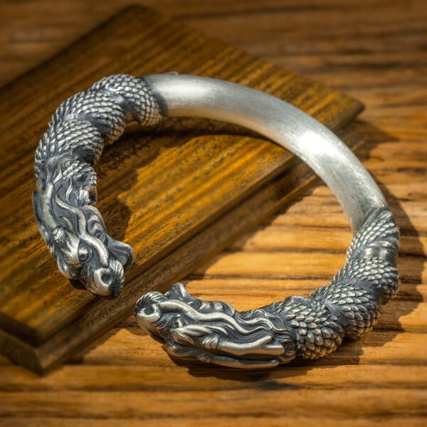 dragonheadedbracelet.jpg dragonheadedbracelet.jpg